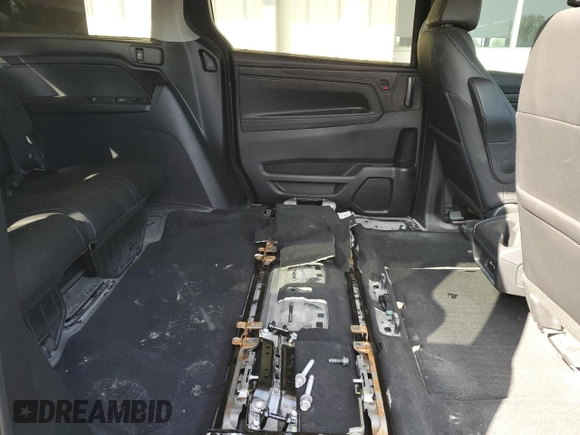 2024 Honda Odyssey EX-L with VIN 5FNRL6H64RB036234, listed as a Copart auction lot 68109994 with 106 mi miles and Salvage Title. Bid and sale history available at DreamBid. Image 11.