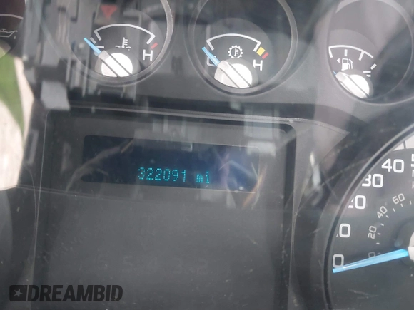 2013 Ford F-250 XL with VIN 1FT7X2B60DEB47659, listed as a IAAI auction lot 41517499 with 322,091 mi miles and . Bid and sale history available at DreamBid. Image 15.