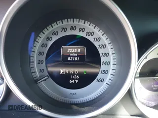 2013 Mercedes-Benz C 250 Sport z VIN WDDGF4HB9DA873732, wystawiony jako IAAI lot #41755981 z przebiegiem 82 181 mil mil oraz . Historia ofert i sprzedaży dostępna na DreamBid. Obrazek 15.