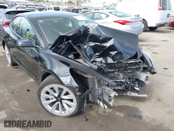 2021 Tesla Model 3 Long Range z VIN 5YJ3E1EB0MF855531, wystawiony jako IAAI lot #42079034 z przebiegiem 35 899 mil mil oraz . Historia ofert i sprzedaży dostępna na DreamBid. Obrazek 6.