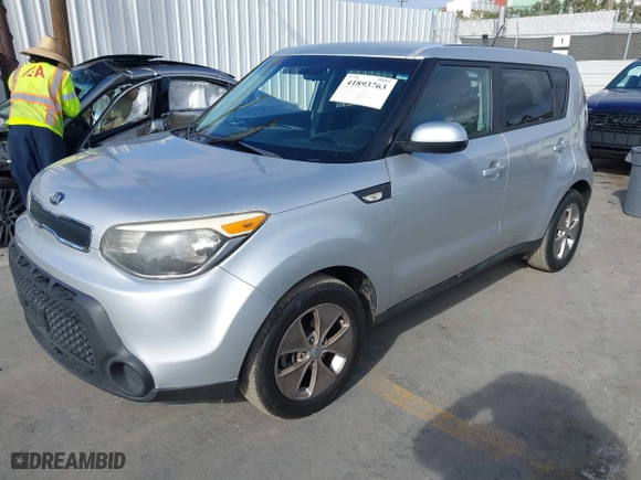 2014 Kia Soul with VIN KNDJN2A21E7740947, listed as a IAAI auction lot 41893763 with 152,807 mi miles. Bid and sale history available at carsss.com. Image 2.