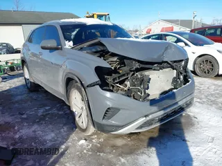 2021 Volkswagen Atlas SE with VIN 1V2KC2CA3MC223779, listed as a IAAI auction lot 41359090 with 45,426 mi miles and . Bid and sale history available at DreamBid. Image 1.