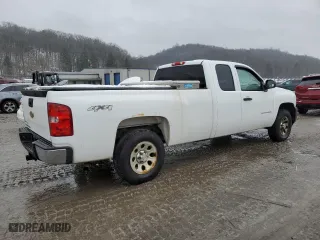 2011 Chevrolet Silverado 1500 Work Truck with VIN 1GCRKPE08BZ418520, listed as a Copart auction lot 85709674 with 135,726 mi miles and Salvage Title. Bid and sale history available at carsss.com. Image 3.