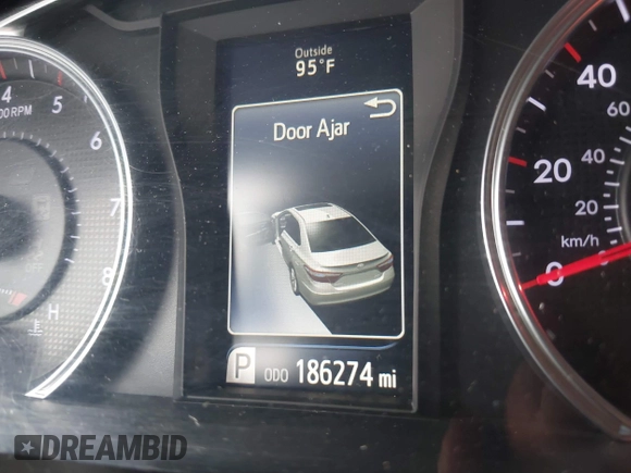 2017 Toyota Camry XLE z VIN 4T1BF1FK2HU759805, wystawiony jako IAAI lot #42313459 z przebiegiem 186 274 mil mil oraz . Historia ofert i sprzedaży dostępna na DreamBid. Obrazek 15.