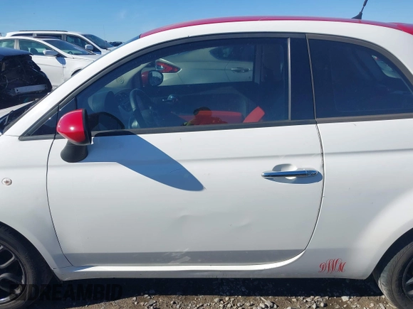 2015 FIAT 500 Pop with VIN 3C3CFFAR2FT612583, listed as a IAAI auction lot 41296112 with 176,364 mi miles. Bid and sale history available at carsss.com. Image 14.