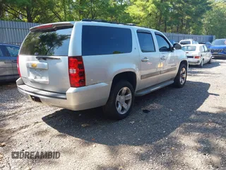 2013 Chevrolet Suburban LT с VIN 1GNSKJE7XDR103661, выставлен на аукционе IAAI как лот 42789275 с пробегом 181 234 миль миль и . История ставок и продаж доступна на DreamBid. Изображение 4.