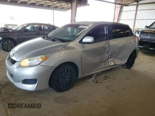 2011 Toyota Matrix z VIN 2T1KU4EE3BC556210, wystawiony jako Copart lot #50661925 z przebiegiem 171 870 mil mil oraz Szkoda całkowita • Salvage title. Historia ofert i sprzedaży dostępna na DreamBid. Obrazek 1.