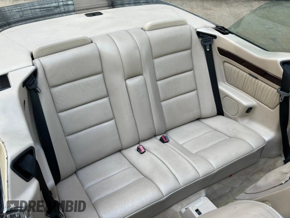 1995 Mercedes-Benz E 320 with VIN WDBEA66E8SC239370, listed as a Copart auction lot 55871605 with 119,102 mi miles and Salvage Title. Bid and sale history available at DreamBid. Image 8.
