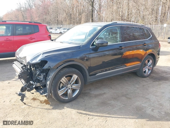 2020 Volkswagen Tiguan SE with VIN 3VV2B7AXXLM076870, listed as a IAAI auction lot 41811623 with 37,064 mi miles. Bid and sale history available at carsss.com. Image 2.