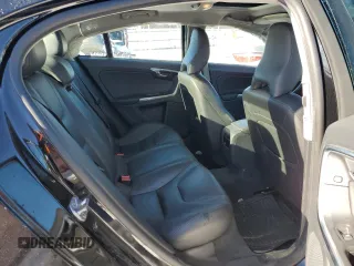 2015 Volvo S60 T5 Premier z VIN YV1612TK2F1350209, wystawiony jako Copart lot #88946025 z przebiegiem 112 657 mil mil oraz Szkoda całkowita • Salvage title. Historia ofert i sprzedaży dostępna na DreamBid. Obrazek 10.