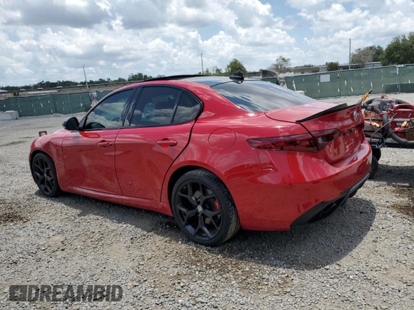 2020 Alfa Romeo Giulia Ti Sport z VIN ZARFAMBN9L7638983, wystawiony jako Copart lot #58692915 z przebiegiem Nie podano mil oraz Nie do naprawy • Non repairable. Historia ofert i sprzedaży dostępna na DreamBid. Obrazek 2.
