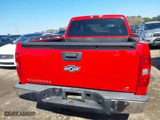 2007 Chevrolet Silverado 1500 LT w/1LT with VIN 2GCEC13C971720713, listed as a IAAI auction lot 41631983 with 111,020 mi miles. Bid and sale history available at carsss.com. Image 16.