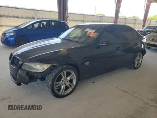 2011 BMW 3 Series 328i xDrive z VIN WBAPK7C56BA973130, wystawiony jako Copart lot #57274955 z przebiegiem 115 008 mil mil oraz Szkoda całkowita • Salvage title. Historia ofert i sprzedaży dostępna na DreamBid. Obrazek 1.