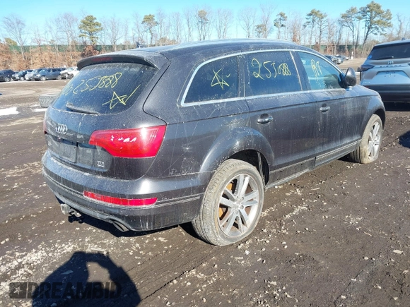2010 Audi Q7 3.0L TDI Prestige with VIN WA1VMAFE3AD002168, listed as a IAAI auction lot 41418115 with 999,999 mi miles. Bid and sale history available at carsss.com. Image 4.