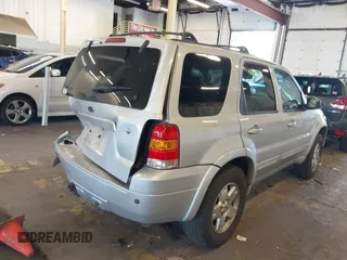 2007 Ford Escape Limited с VIN 1FMCU94197KA36921, выставлен на аукционе IAAI как лот 40426720 с пробегом 177 909 миль миль и . История ставок и продаж доступна на DreamBid. Изображение 4.