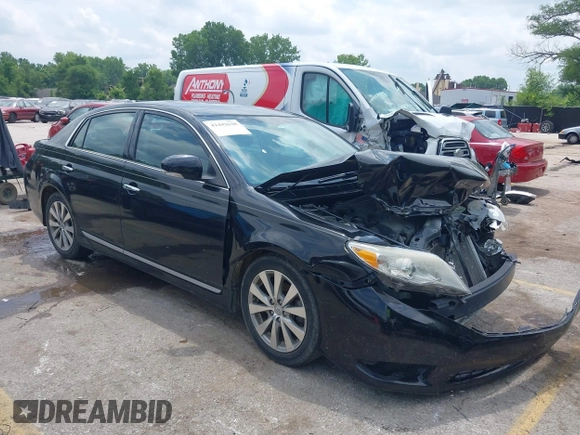 2012 Toyota Avalon z VIN 4T1BK3DB3CU462447, wystawiony jako IAAI lot #42442638 z przebiegiem 195 067 mil mil oraz . Historia ofert i sprzedaży dostępna na DreamBid. Obrazek 1.