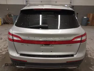 2017 Lincoln MKX Select with VIN 2LMPJ8KR5HBL30586, listed as a IAAI auction lot 41749741 with 64,172 mi miles. Bid and sale history available at carsss.com. Image 16.