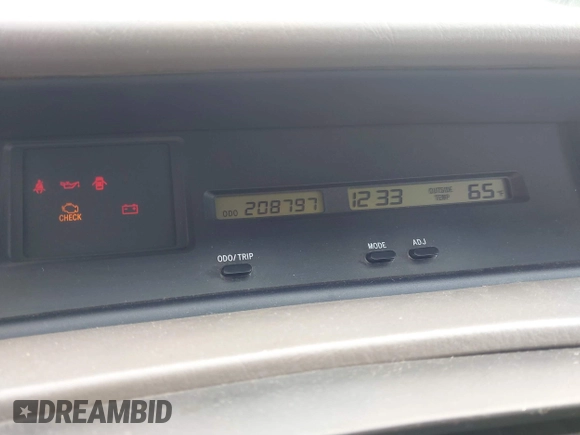 2004 Toyota Avalon XL with VIN 4T1BF28B04U365099, listed as a IAAI auction lot 41500378 with 208,797 mi miles and . Bid and sale history available at DreamBid. Image 7.