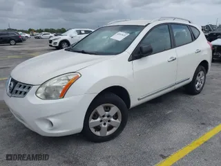 2015 Nissan Rogue Select S with VIN JN8AS5MT1FW153805, listed as a IAAI auction lot 42011622 with 186,181 mi miles. Bid and sale history available at carsss.com. Image 2.