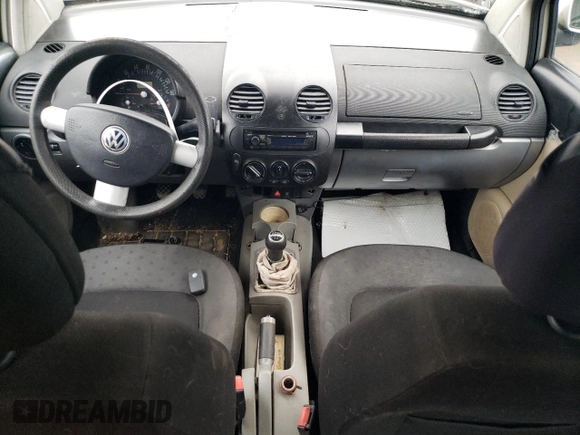 1999 Volkswagen Beetle GLS z VIN 3VWCA21C7XM428103, wystawiony jako Copart lot #86248654 z przebiegiem 177 640 mil mil oraz Szkoda całkowita • Salvage title. Historia ofert i sprzedaży dostępna na DreamBid. Obrazek 8.