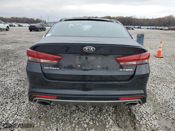 2017 Kia Optima SX with VIN 5XXGW4L24HG137812, listed as a Copart auction lot 82240014 with 0 mi miles and Salvage Title. Bid and sale history available at carsss.com. Image 6.