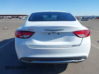 2015 Chrysler 200 Limited z VIN 1C3CCCAB7FN752316, wystawiony jako IAAI lot #42105851 z przebiegiem 126 185 mil mil oraz . Historia ofert i sprzedaży dostępna na DreamBid. Obrazek 16.