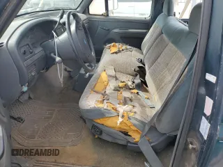1993 Ford F-150 z VIN 2FTDF15N5PCA67965, wystawiony jako Copart lot #71253404 z przebiegiem Nie podano mil oraz Szkoda całkowita • Salvage title. Historia ofert i sprzedaży dostępna na DreamBid. Obrazek 7.