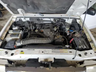 2000 Ford Ranger XLT with VIN 1FTZR15XXYPA82217, listed as a Copart auction lot 62389415 with 44,379 mi miles and Clean title. Bid and sale history available at DreamBid. Image 11.