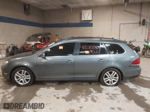 2010 Volkswagen Jetta TDI with VIN 3VWTL7AJ7AM672069, listed as a IAAI auction lot 41858880 with Not provided miles and . Bid and sale history available at DreamBid. Image 12.