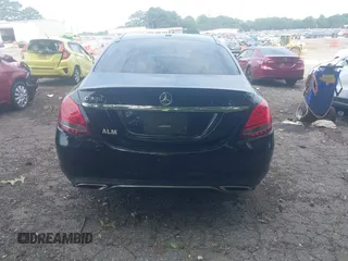 2018 Mercedes-Benz C 300 с VIN 55SWF4JB2JU248820, выставлен на аукционе IAAI как лот 42538805 с пробегом 148 140 миль миль и . История ставок и продаж доступна на DreamBid. Изображение 16.