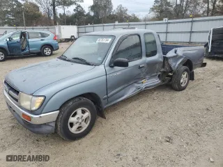 1997 Toyota Tacoma with VIN 4TAVL52N1VZ272235, listed as a Copart auction lot 82761734 with 181,616 mi miles and Salvage Title. Bid and sale history available at carsss.com. Image 1.