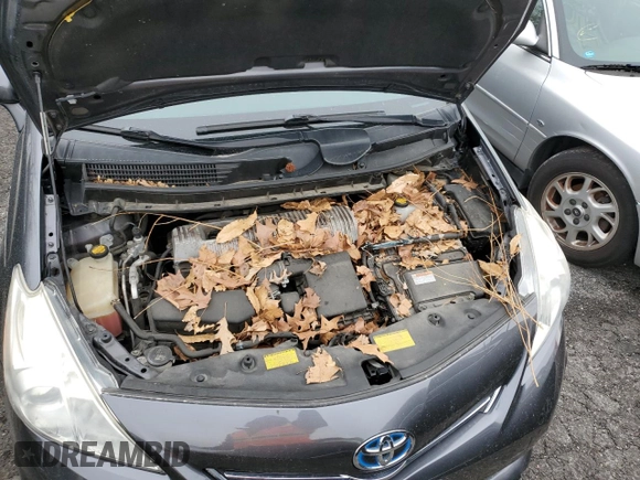 2014 Toyota Prius Two z VIN JTDZN3EU4E3291470, wystawiony jako Copart lot #45365674 z przebiegiem 131 573 mil mil oraz Szkoda całkowita • Salvage title. Historia ofert i sprzedaży dostępna na DreamBid. Obrazek 11.