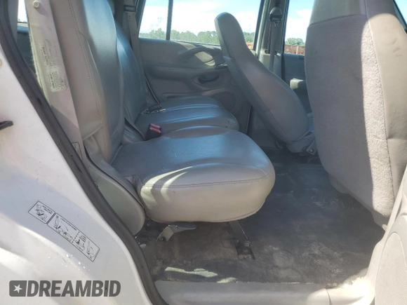 1997 Ford Expedition XLT with VIN 1FMEU17L2VLB74797, listed as a Copart auction lot 61377745 with 236,140 mi miles and Salvage title. Bid and sale history available at DreamBid. Image 11.