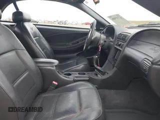 2001 Ford Mustang Deluxe с VIN 1FAFP44451F131472, выставлен на аукционе IAAI как лот 42119006 с пробегом 63 388 миль миль и . История ставок и продаж доступна на DreamBid. Изображение 5.