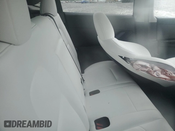 2024 Tesla Model Y Long Range с VIN 7SAYGDEE3RA283311, выставлен на аукционе Copart как лот 56925505 с пробегом Не указан миль и Списание • Salvage title. История ставок и продаж доступна на DreamBid. Изображение 10.