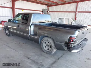 2001 Chevrolet Silverado 1500 LS with VIN 2GCEC19V011316604, listed as a IAAI auction lot 41682054 with 235,246 mi miles. Bid and sale history available at carsss.com. Image 3.