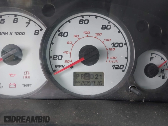 2002 Ford Escape XLT Choice with VIN 1FMYU04152KA39941, listed as a IAAI auction lot 41753639 with 209,016 mi miles. Bid and sale history available at carsss.com. Image 7.