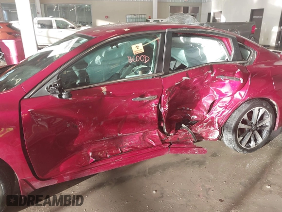 2017 Nissan Altima SV with VIN 1N4AL3AP9HC480323, listed as a IAAI auction lot 41629983 with 158,179 mi miles and . Bid and sale history available at DreamBid. Image 6.