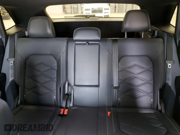 2025 Volkswagen Atlas SE with VIN 1V2WE2CA8SC206324, listed as a Copart auction lot 55507295 with 6,978 mi miles and Clean title. Bid and sale history available at DreamBid. Image 10.