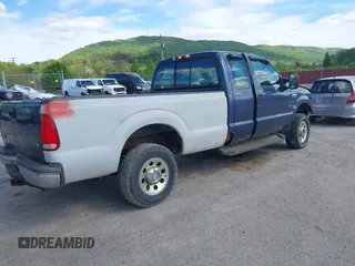 2006 Ford F-250 XL with VIN 1FTSX21526EA09935, listed as a IAAI auction lot 42186743 with 167,701 mi miles and . Bid and sale history available at DreamBid. Image 4.