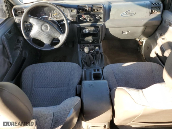 1998 Isuzu Rodeo S with VIN 4S2CM58W7W4323393, listed as a Copart auction lot 77571224 with 261,881 mi miles and Clean Title. Bid and sale history available at carsss.com. Image 8.