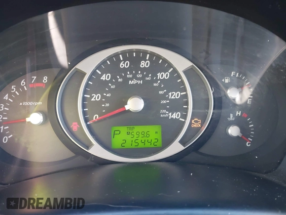2008 Hyundai Tucson GLS with VIN KM8JM12B88U710566, listed as a IAAI auction lot 42132033 with 215,442 mi miles. Bid and sale history available at carsss.com. Image 7.