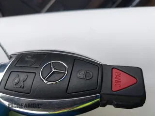 2010 Mercedes-Benz E 350 Luxury with VIN WDDHF8HB4AA143105, listed as a IAAI auction lot 41984534 with 147,913 mi miles and . Bid and sale history available at DreamBid. Image 11.
