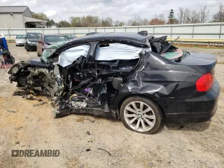 2010 BMW 3 Series 328i z VIN WBAPH5G54ANM70510, wystawiony jako Copart lot #50913145 z przebiegiem Nie podano mil oraz Nie do naprawy • Non repairable. Historia ofert i sprzedaży dostępna na DreamBid. Obrazek 2.