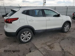 2017 Nissan Rogue SV with VIN JN1BJ1CP5HW010989, listed as a Copart auction lot 59119805 with 82,632 mi miles and Salvage title. Bid and sale history available at DreamBid. Image 3.
