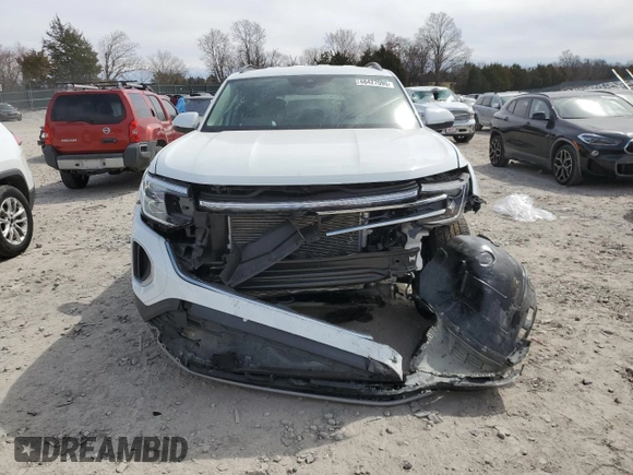 2024 Volkswagen Atlas SE with VIN 1V2LR2CAXRC548312, listed as a Copart auction lot 48427095 with 16,051 mi miles and Salvage title. Bid and sale history available at DreamBid. Image 5.