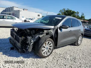 2021 Ford Escape Titanium Hybrid z VIN 1FMCU0DZ2MUB03683, wystawiony jako Copart lot #42743175 z przebiegiem 49 095 mil mil oraz Szkody całkowita. Historia ofert i sprzedaży dostępna na DreamBid. Obrazek 1.