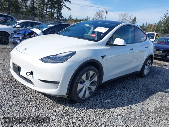 2021 Tesla Model Y Standard Range with VIN 5YJYGDED9MF110697, listed as a IAAI auction lot 41707730 with Not Provided miles and . Bid and sale history available at carsss.com. Image 19.