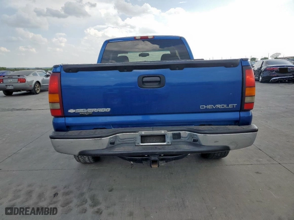 2004 Chevrolet Silverado 1500 with VIN 2GCEC19V241388182, listed as a Copart auction lot 50597315 with 184,273 mi miles and Salvage Title. Bid and sale history available at carsss.com. Image 6.