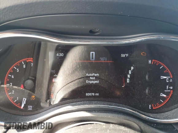 2018 Dodge Durango SXT z VIN 1C4RDJAG4JC489483, wystawiony jako Copart lot #54107105 z przebiegiem 92 676 mil mil oraz Szkoda całkowita • Salvage title. Historia ofert i sprzedaży dostępna na DreamBid. Obrazek 9.